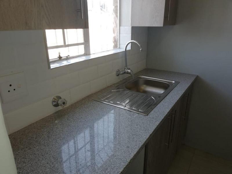 2 Bedroom Property for Sale in Van Riebeeck Park Western Cape